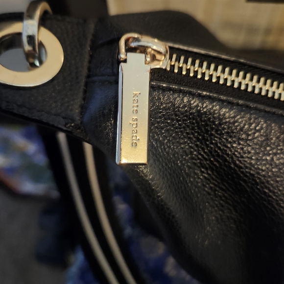 Kate Spade Medium Rosie with Gold Accents - Picture 4 of 10